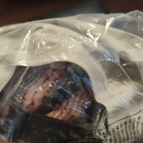 NWT Arc'teryx Gore-Tex Light Gore 5 Panel Cap Hat Rune 7762 Retail US$90 - Picture 8 of 9